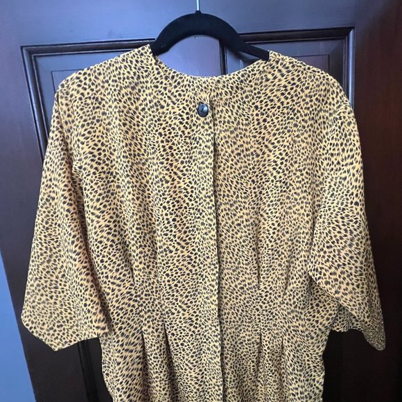 VINTAGE SHORT SLEEVE SATIN MIDI DRESS, SIZE US LARGE, LEOPARD PRINT - Picture 3 of 7
